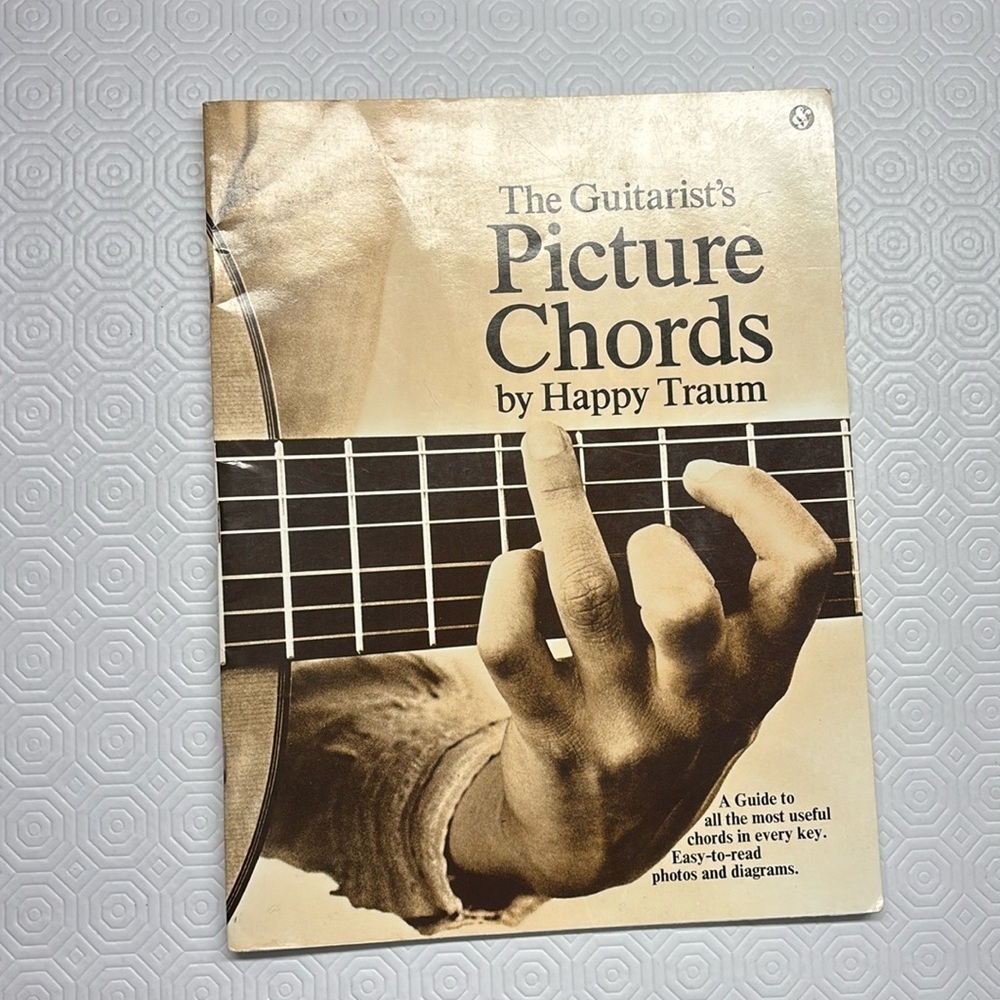 The Guitarist’s Picture Chords Paperback 38 Pages Copyright 1967 Vintage